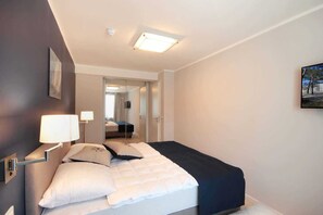 Unclassified image, 3 of 12, button