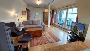 TV, fireplace - Villa Aegir, Whg. 12 (Binz)