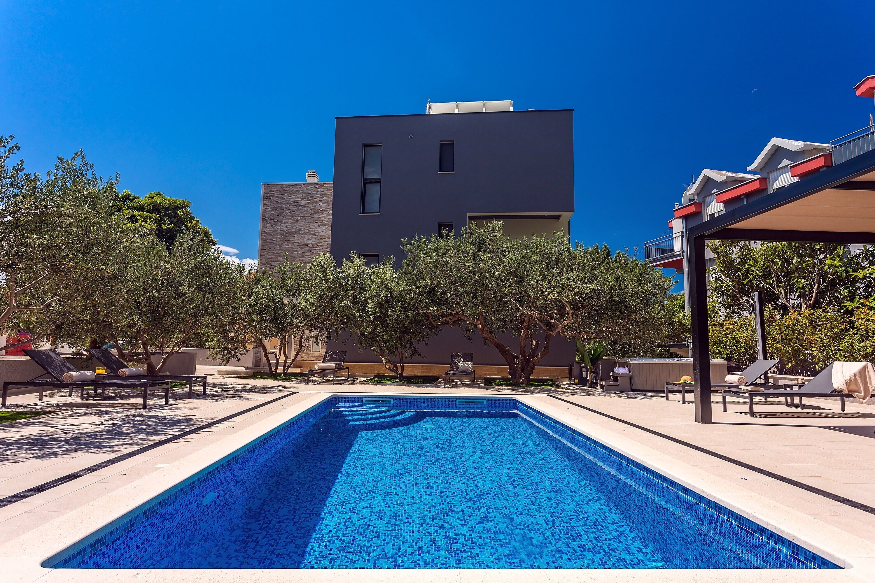 Piscine extérieure, piscine chauffée