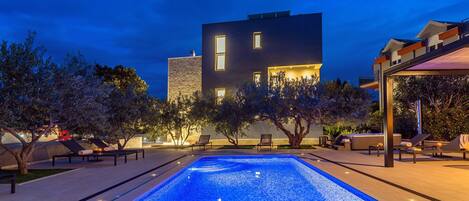 室外泳池、暖水池