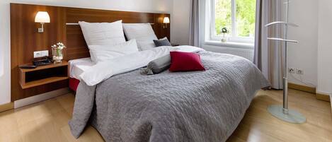 3 bedrooms, in-room safe, travel crib, WiFi