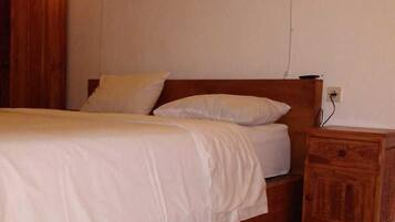 Basic Single Room | Free WiFi