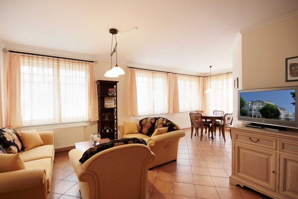 Unclassified image, 1 of 9, button