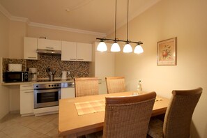 Køleskab, mikrobølgeovn, ovn, opvaskemaskine