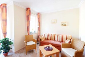 Unclassified image, 2 of 10, button