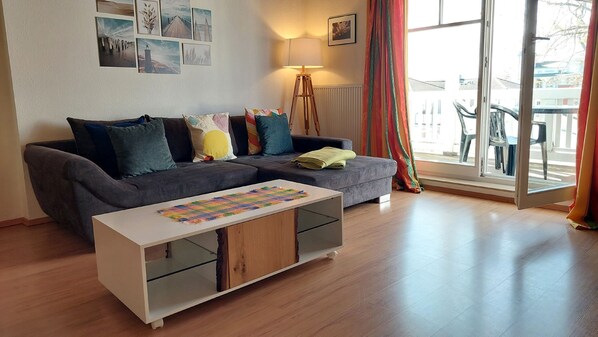 Unclassified image, 1 of 17, button