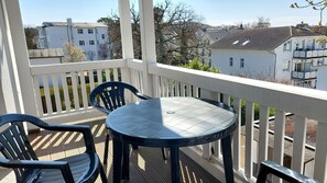 Unclassified image, 2 of 17, button