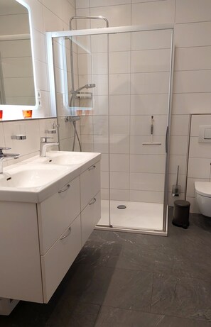 Unclassified image, 4 of 17, button