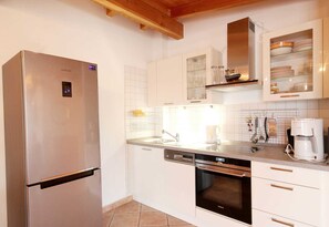 Réfrigérateur, micro-ondes, four, lave-vaisselle