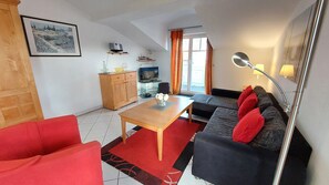 Unclassified image, 4 of 11, button