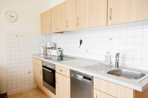 Fridge, oven, dishwasher, coffee/tea maker - Villa Seerosen, Whg. 14 (Binz)