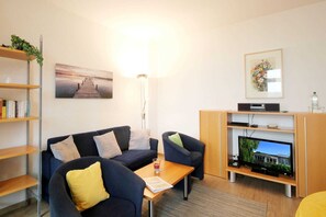 Unclassified image, 4 of 9, button