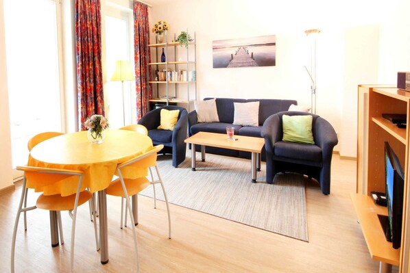 Unclassified image, 1 of 9, button