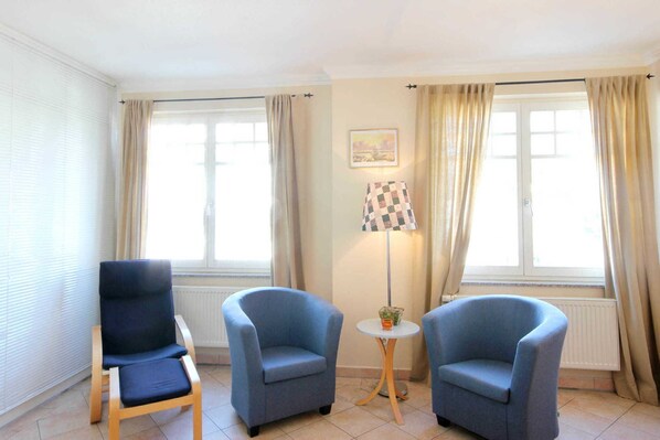 Imagen sin descripción, 1 de 9, botón