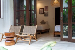 Luxury Room | Minibar, in-room safe, individually decorated, individually furnished