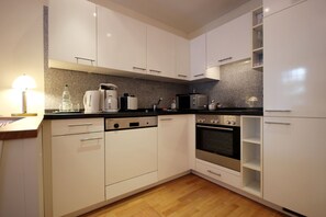 Fridge, microwave, oven, dishwasher - Villa Danae - 90767, Germany (Binz)