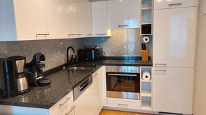 Fridge, microwave, oven, dishwasher - Villa Daphne - 90911 (Binz)