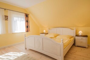 2 Schlafzimmer, Reisekinderbett, WLAN