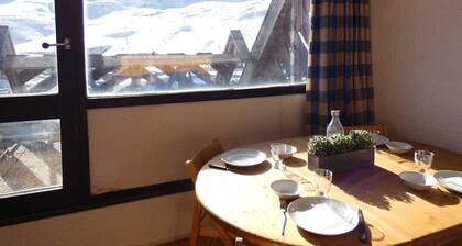 Sunny Studio with Balcony & Ski Storage - Sleeps 4 in Piau-Engaly
