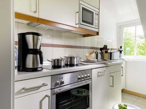 Réfrigérateur, micro-ondes, four, lave-vaisselle