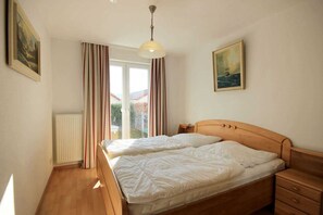 Unclassified image, 5 of 14, button