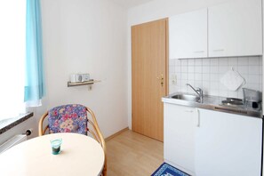 Fridge, microwave, coffee/tea maker, electric kettle