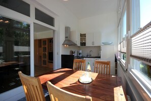 Unclassified image, 4 of 14, button