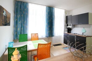 Billede uden beskrivelse, 3 af 9, knap