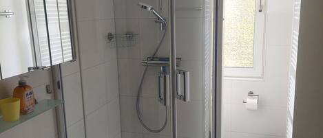 Een douche, een haardroger