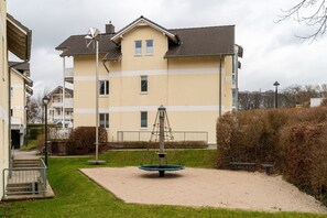 Unclassified image, 4 of 9, button