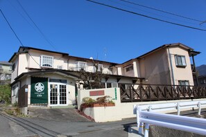 Exterior - Guest House Dazaifu (Dazaifu)