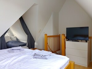 1 Schlafzimmer, Reisekinderbett, WLAN, Bettwäsche