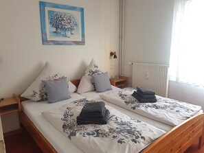 2 bedrooms, WiFi, bed sheets