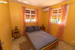 2 室のベッドルーム、アイロン / アイロン台、WiFi (無料)、ベッドシーツ