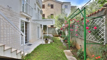 Zona de juegos infantil al aire libre