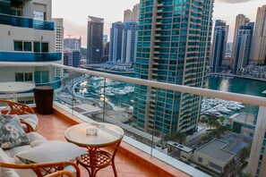 Unclassified image, 3 of 14, button - R&H La Riviera (Dubai)