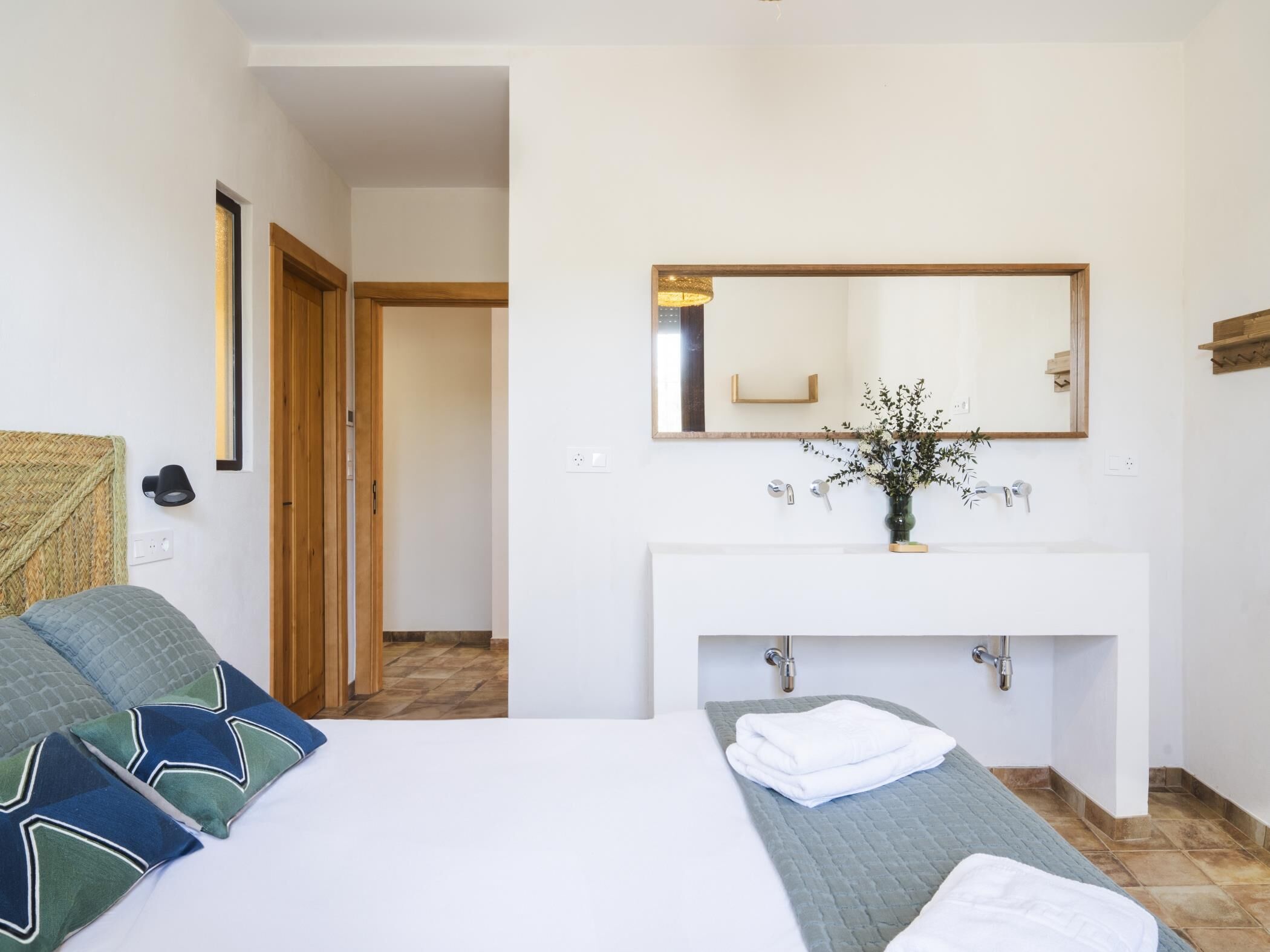 7 chambres, fer et planche à repasser, accès Internet, draps fournis