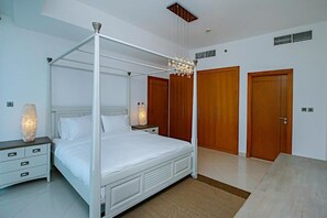 Apartment (1.5 Bedroom Apartment (King-SNGL)) | Individually decorated, individually furnished, free WiFi - R&H Trident Grand Residences (Dubai)