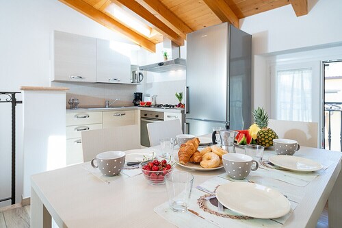 Regarda - Romantic apartment Casa Rossa 2 with wifi, air conditioning