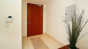 Interior - R&H Cluster Q Saba (Dubai)
