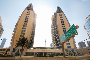 Exterior - R&H Jewels (Dubai)