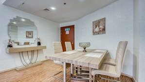 Apartment, 2 Bedrooms | In-room dining - R&H Burj Al Nojoum (Dubai)