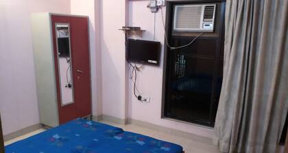 Private Room in an Apartment for 1 or 2 persons at Andheri West