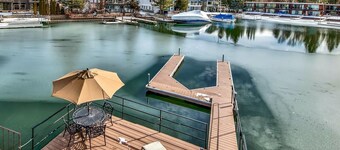 Tahoe Keys Mountain Vistas-Waterfront, Panorama Views, New Dock, Best Value