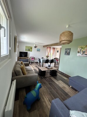 Téléviseur, lecteur de DVD