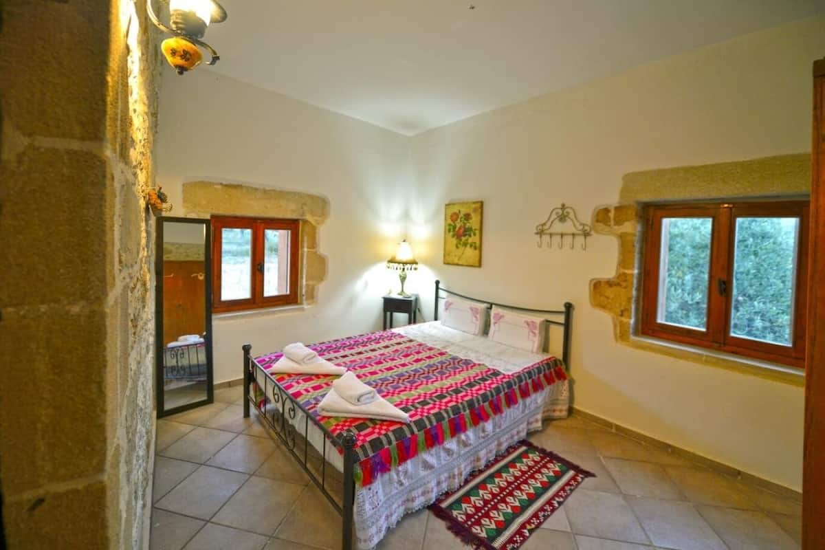1 bedroom, Select Comfort beds, individually decorated