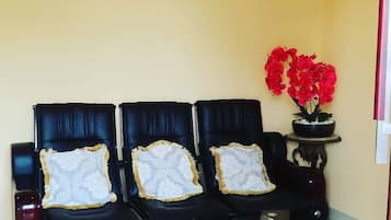 Huis, 3 slaapkamers | Woonkamer | Flatscreentelevisie