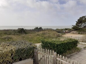 Property grounds - Maisonette with sea view terrace and proximity to the sea. (Barbâtre)