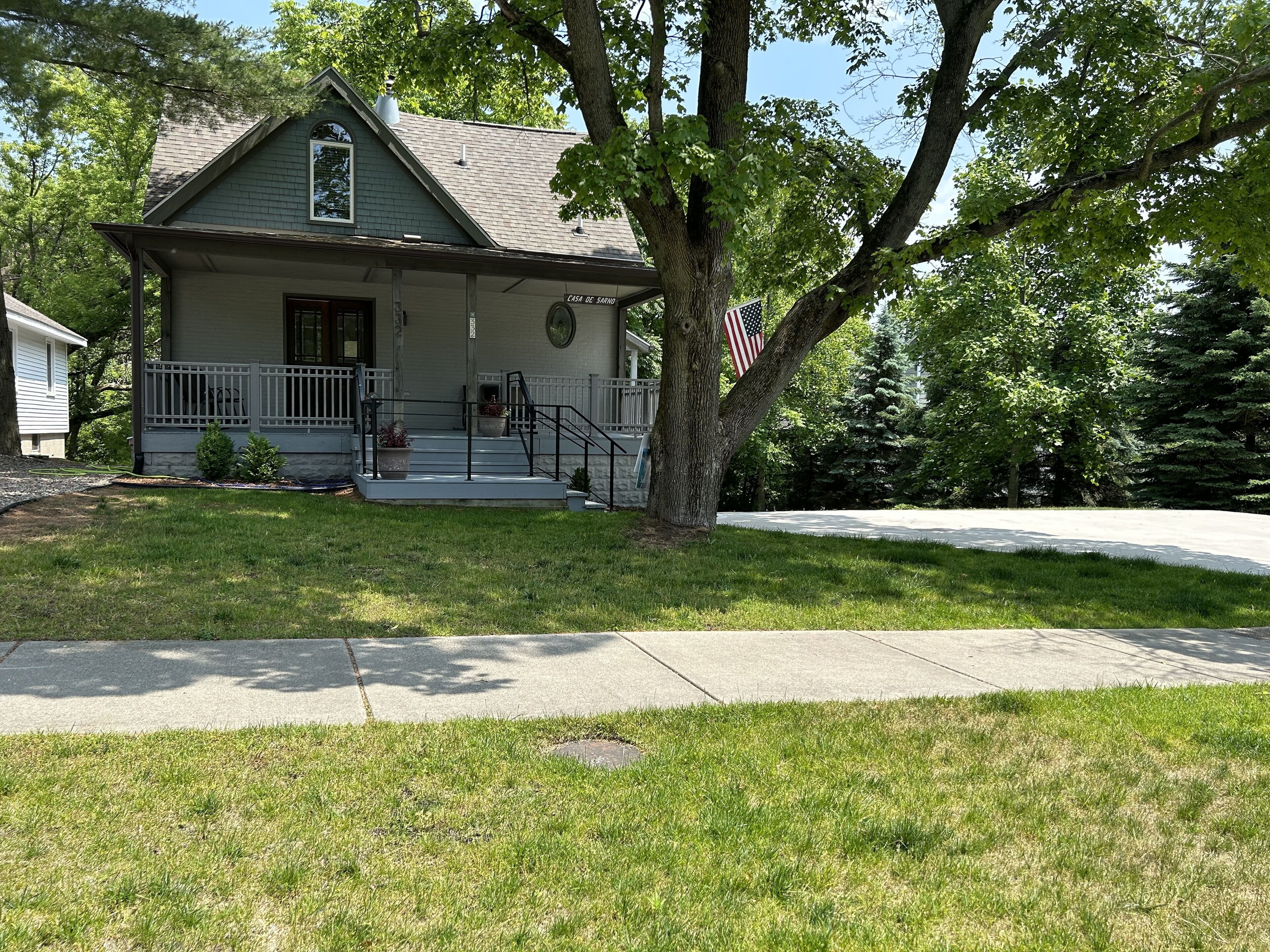 Casa de Sarno.Short Walk to Lake Michigan Beach. Dog Friendly.