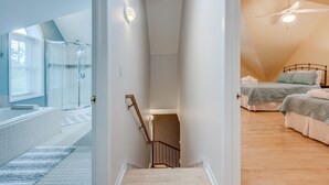 4 Schlafzimmer, Schreibtisch, Bügeleisen/Bügelbrett, Reisekinderbett